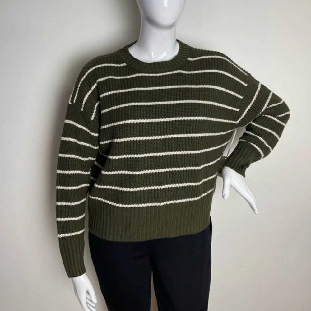 ⭐️A.n.A a new approach Long Sleeve Striped Sweater  size petite  XL‎